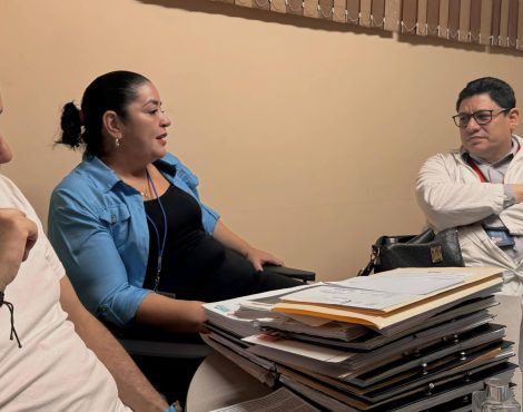 UNDECA sostiene reunión sobre condiciones laborales y funcionamiento del Laboratorio Clínico del Hospital México